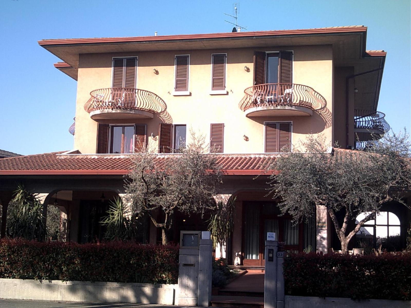 Hotel Chiara Sirmione Exterior foto