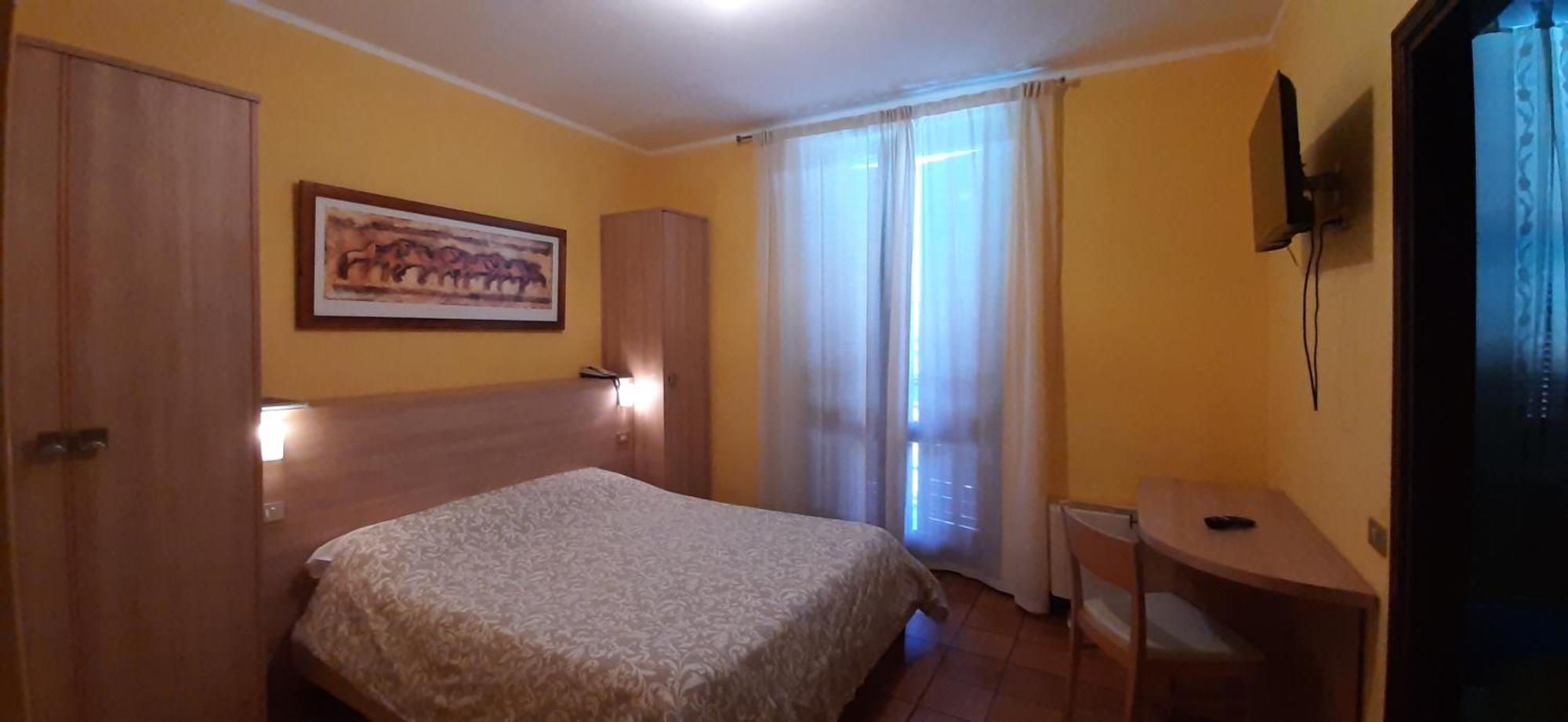 Hotel Chiara Sirmione Exterior foto