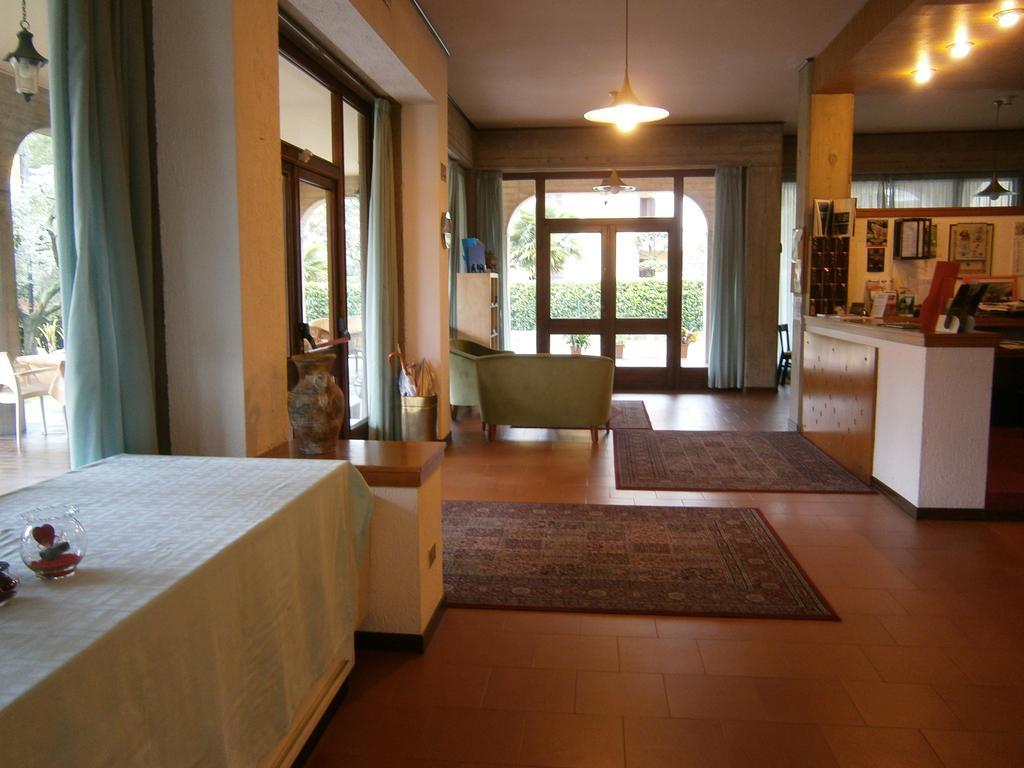 Hotel Chiara Sirmione Exterior foto
